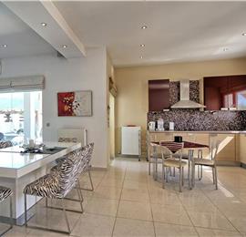 3 bedroom seaside villa with pool, Acharavi, sleeps 5